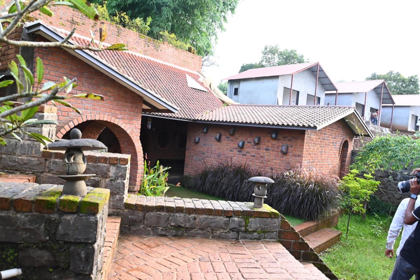 Bamboo And Bricks Resort Welhe Екстер'єр фото